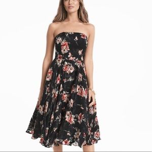 White House Black Market STRAPLESS FLORAL DRESS